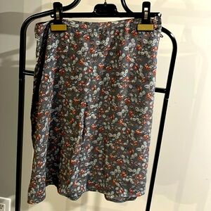 Cacharel Paris. 100% viscose skirt. Size 6 (FR38)